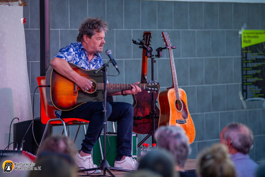 Bluesmusiker Ignatz Netzer während des Konzerts