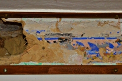 Schablonierungstechniken-in-Ultramarinblau